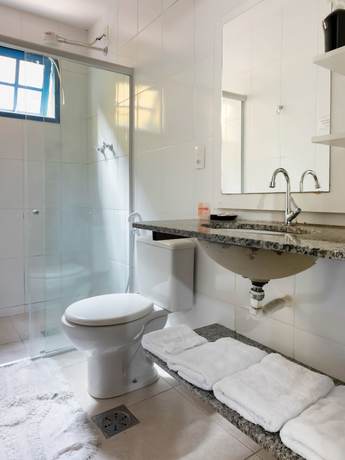 Imagen de la habitación del Hotel OYO Viv&ecirc;ncia Residence. Foto 12