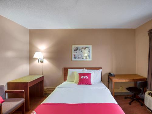 Imagen de la habitación del Hotel OYO Wytheville I-77 & I-81. Foto 7