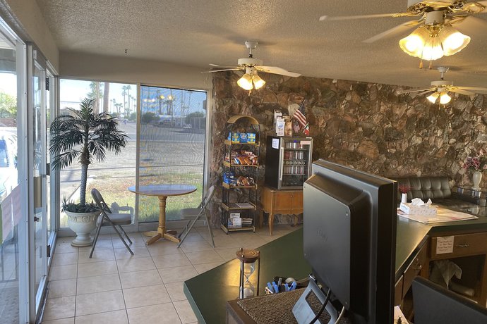 Imagen de los interiores del Hotel OYO Yuma AZ Desert Grove. Foto 18