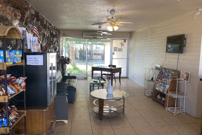 Imagen de los interiores del Hotel OYO Yuma AZ Desert Grove. Foto 20