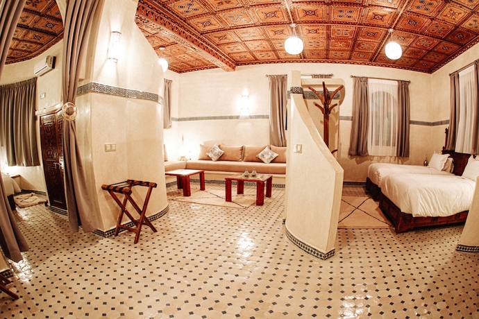 Imagen de la habitación del Hotel OZ Palace. Foto 3