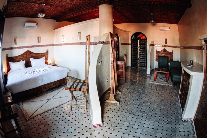 Imagen de la habitación del Hotel OZ Palace. Foto 11