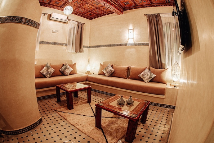 Imagen de la habitación del Hotel OZ Palace. Foto 14