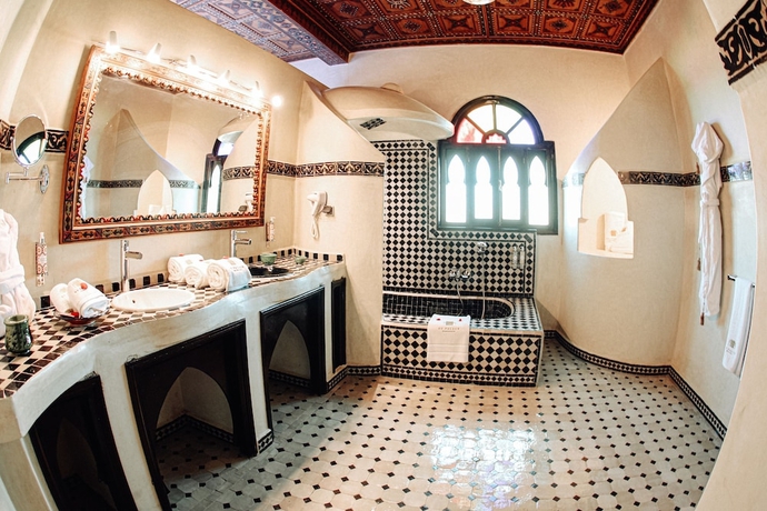 Imagen de la habitación del Hotel OZ Palace. Foto 19