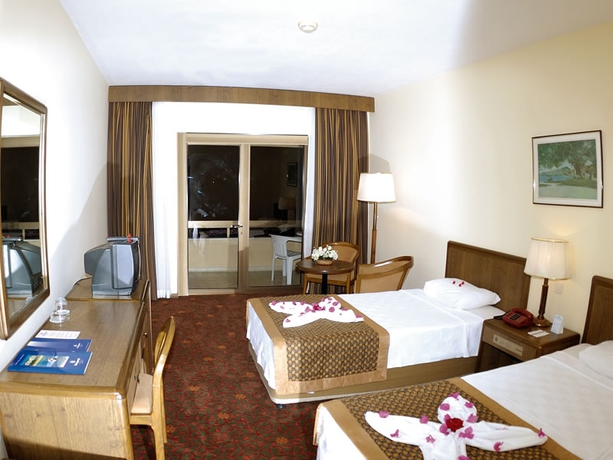 Imagen general del Hotel OZKAYMAK INCEKUM HOTEL. Foto 2