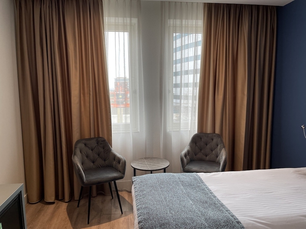 Imagen de la habitación del Hotel OZOs Antares Airport. Foto 9