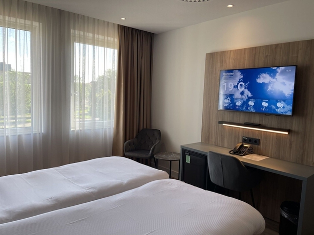 Imagen de la habitación del Hotel OZOs Antares Airport. Foto 15