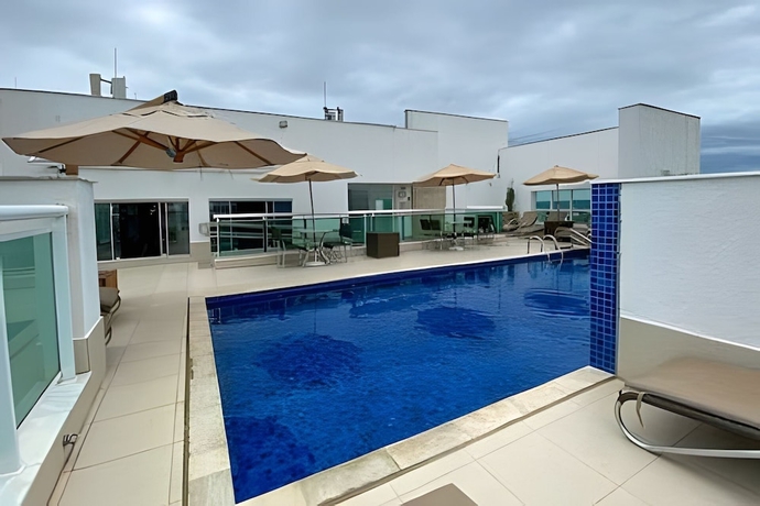 Imagen de la piscina del Hotel OZPED Flats Particulares Biarritz. Foto 14