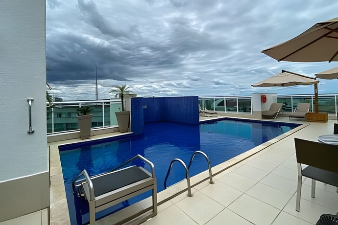 Imagen de la piscina del Hotel OZPED Flats Particulares Biarritz. Foto 16