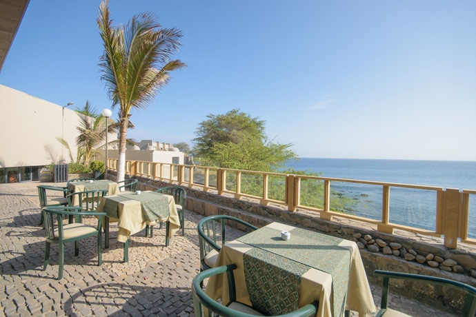 Imagen del bar/restaurante del Hotel Oásis Atlântico Praiamar. Foto 8