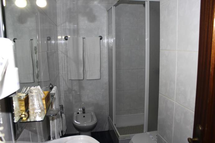 Imagen de la habitación del Hotel O&aacute;sis - Santa Marta De Penagui&atilde;o. Foto 5