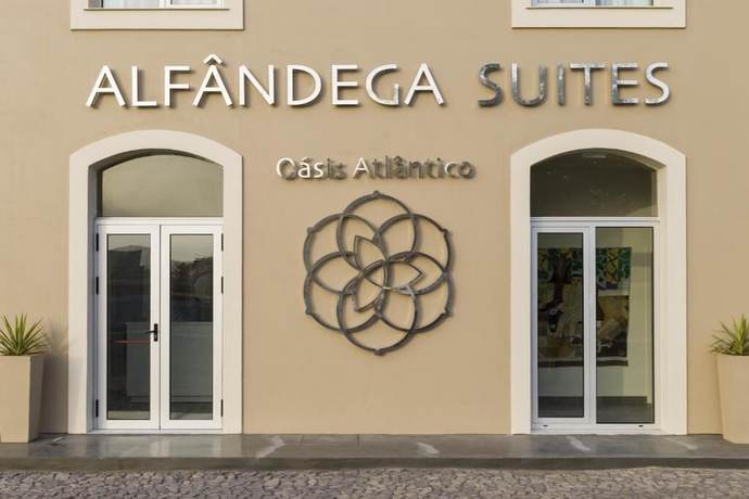 Imagen general del Hotel O&aacute;sis Tarrafal Alf&acirc;ndega Suites. Foto 2