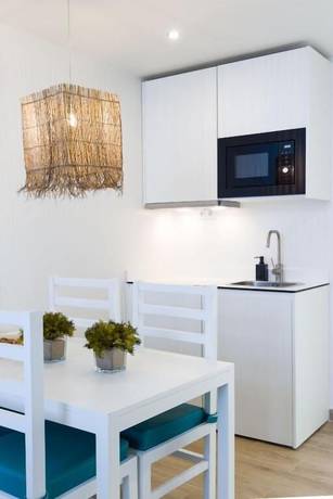 Imagen de la habitación del Hotel O&aacute;sis Tarrafal Alf&acirc;ndega Suites. Foto 20