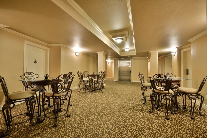 Imagen del bar/restaurante del Hotel O&acute;brien Historic. Foto 3