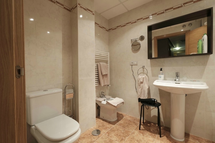 Imagen de la habitación del Hotel &Oacute;ptima Style. Foto 9