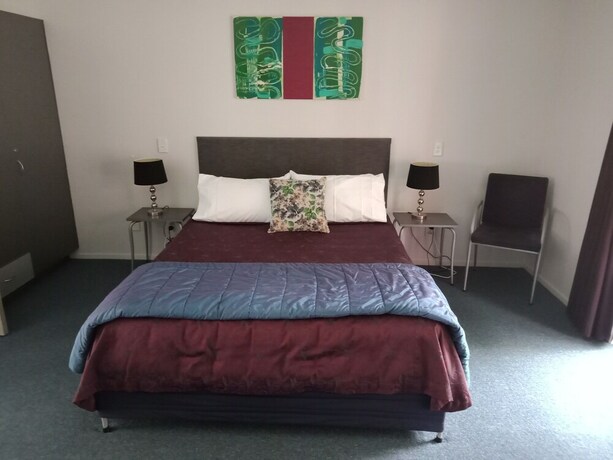 Imagen de la habitación del Hotel Oak Estate Motor Lodge. Foto 24