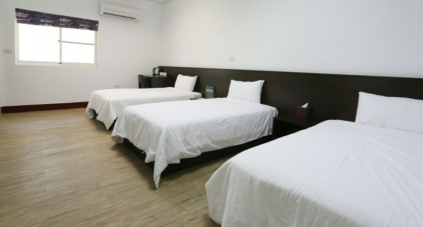 Imagen general del Hotel Oak Garden, Jian. Foto 1