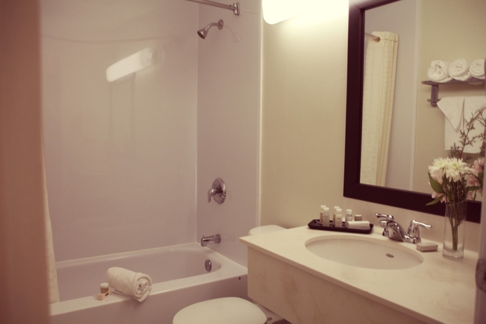 Imagen de la habitación del Hotel Oak Island Resort and Conference Centre. Foto 8