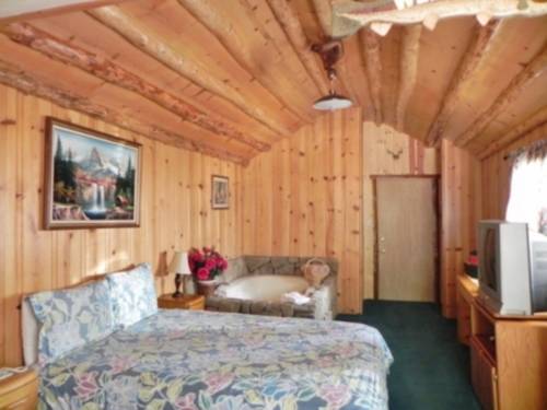 Imagen de la habitación del Hotel Oak Knoll Lodge. Foto 1