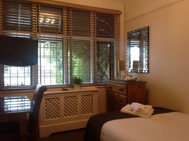 Imagen de la habitación del Hotel Oak Lodge. Foto 9