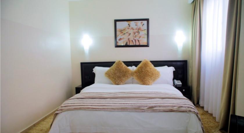 Imagen general del Hotel Oak Plaza , East Airport. Foto 11