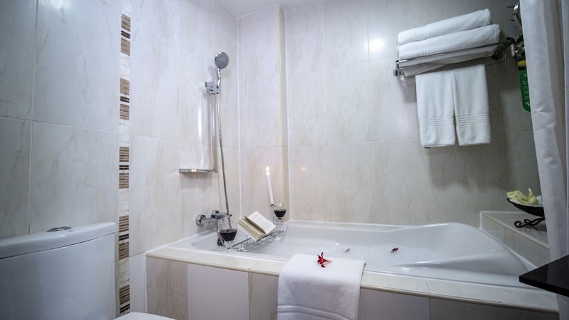Imagen de la habitación del Hotel Oak Plaza East Legon. Foto 14