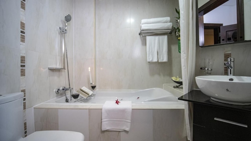 Imagen de la habitación del Hotel Oak Plaza East Legon. Foto 16