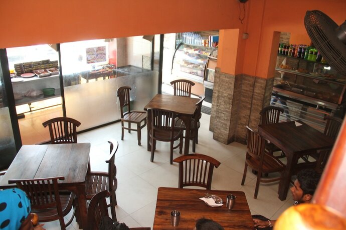 Imagen del bar/restaurante del Hotel Oak Ray City. Foto 6