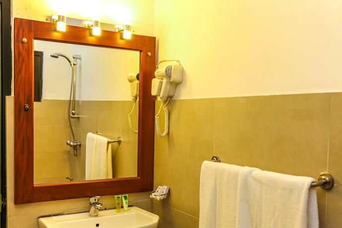Imagen de la habitación del Hotel Oak Ray City. Foto 25