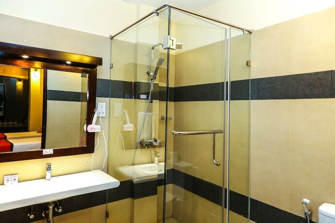 Imagen de la habitación del Hotel Oak Ray City. Foto 27