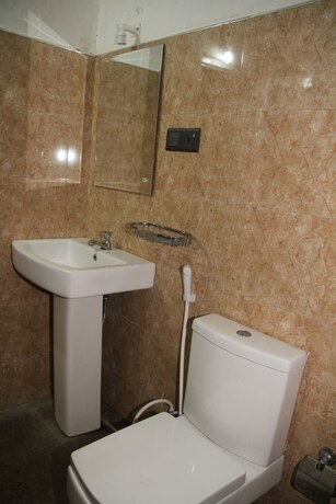 Imagen de la habitación del Hotel Oak Ray City. Foto 33