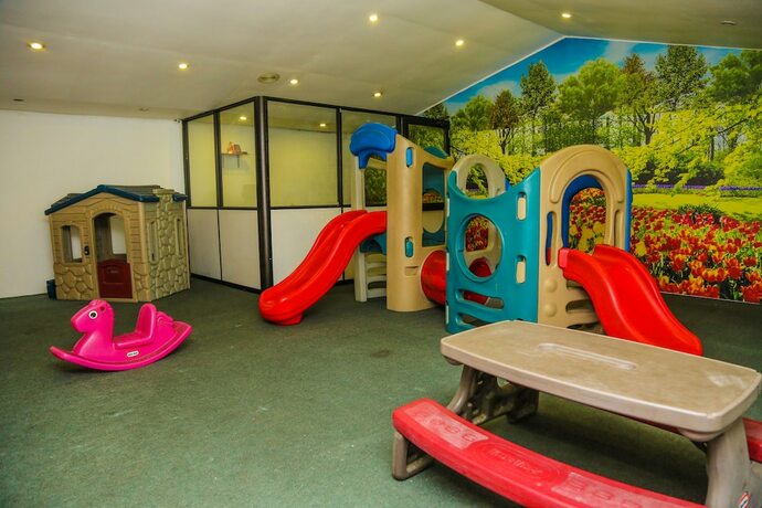 Imagen de los interiores del Hotel Oak Ray City. Foto 39