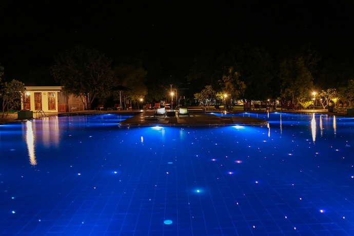 Imagen de la piscina del Hotel Oak Ray Elephant Lake. Foto 18