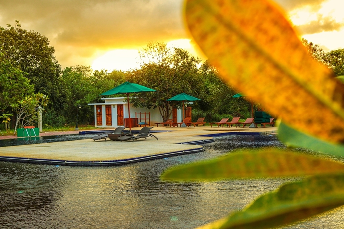 Imagen de la piscina del Hotel Oak Ray Elephant Lake. Foto 19