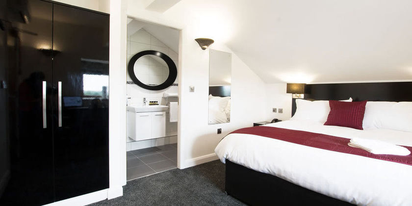 Imagen de los exteriores del Hotel Oak Royal. Foto 15