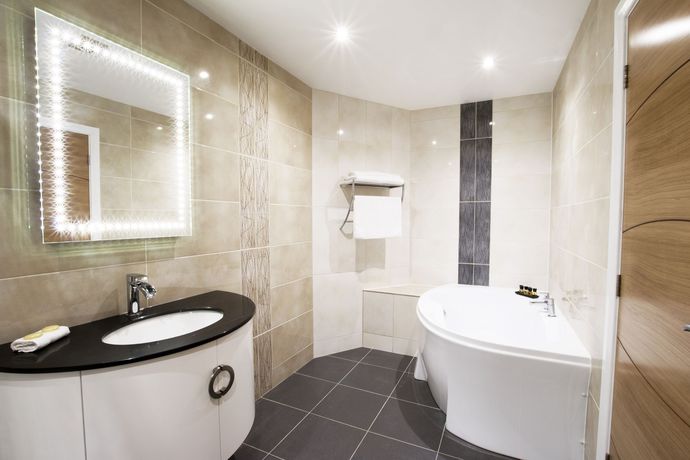 Imagen de la habitación del Hotel Oak Royal. Foto 7