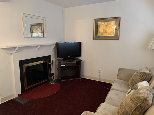 Imagen de la habitación del Hotel Oak Square Rentals. Foto 2