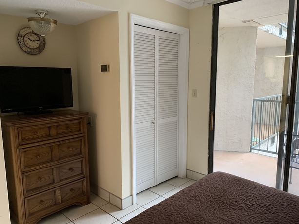 Imagen de la habitación del Hotel Oak Square Rentals. Foto 17