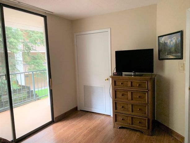 Imagen de la habitación del Hotel Oak Square Rentals. Foto 19