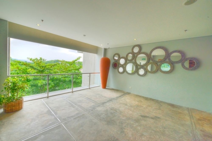 Imagen de los exteriores del Hotel Oak Tree Emerald Semarang. Foto 7
