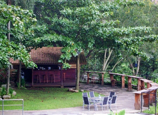 Imagen de los exteriores del Hotel Oak Tree Emerald Semarang. Foto 9