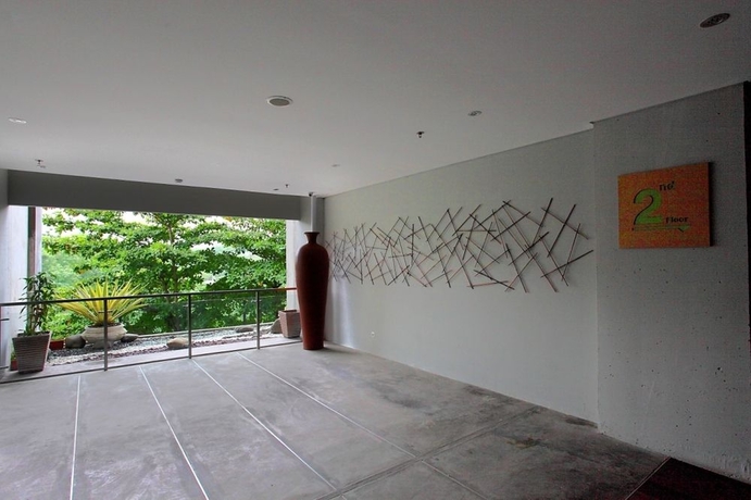 Imagen de los interiores del Hotel Oak Tree Emerald Semarang. Foto 13