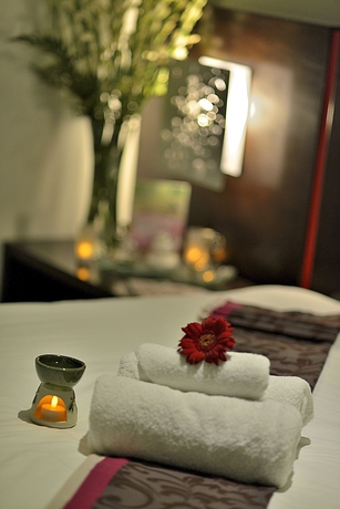 Imagen de los interiores del Hotel Oak Tree Urban Jakarta. Foto 15