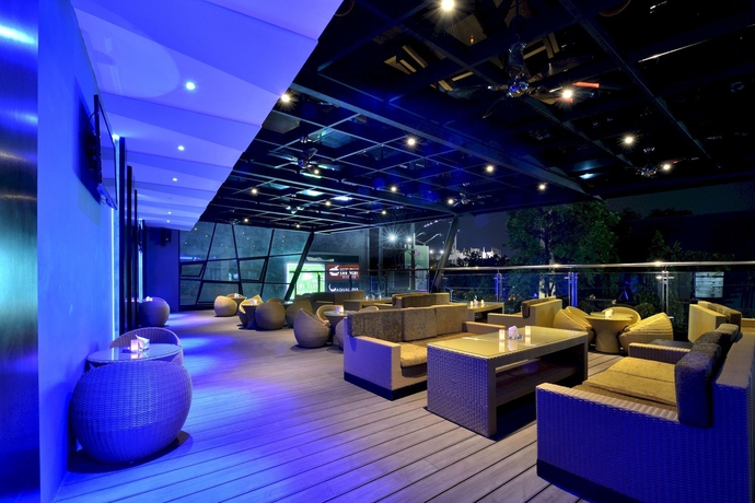 Imagen de los exteriores del Hotel Oak Tree Urban Jakarta. Foto 13