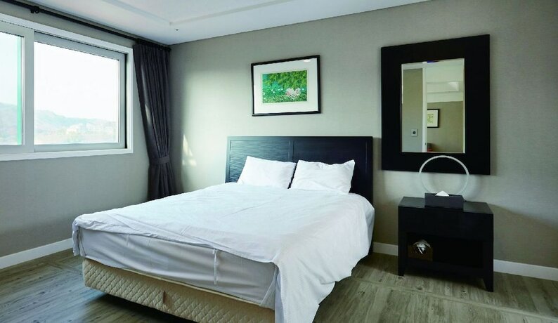 Imagen de la habitación del Hotel Oak Valley Resort. Foto 31