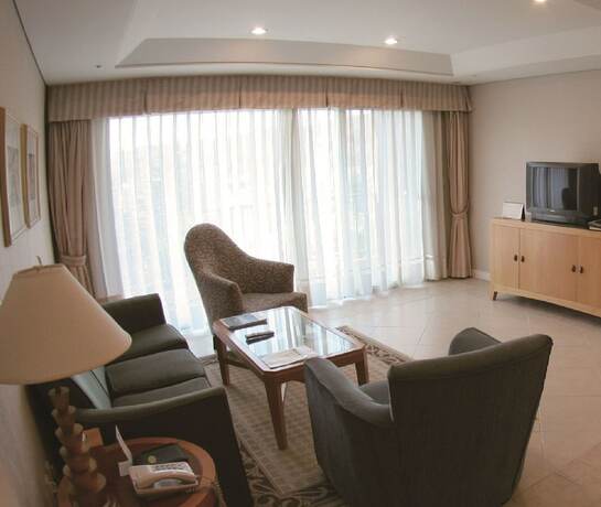 Imagen de la habitación del Hotel Oak Valley Resort. Foto 33