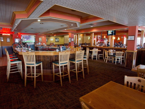 Imagen del bar/restaurante del Hotel Oakes Overlooking The Falls. Foto 4