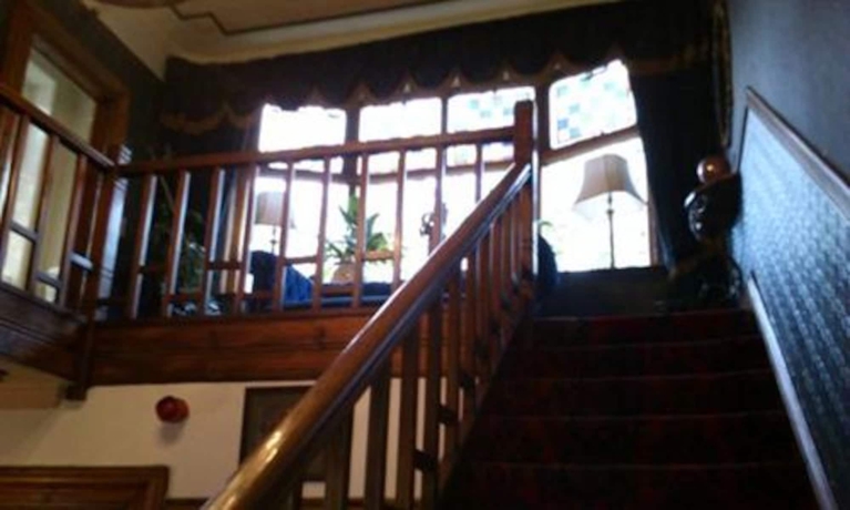 Imagen de los interiores del Hotel Oakfield Lodge Guest House Stockport. Foto 16