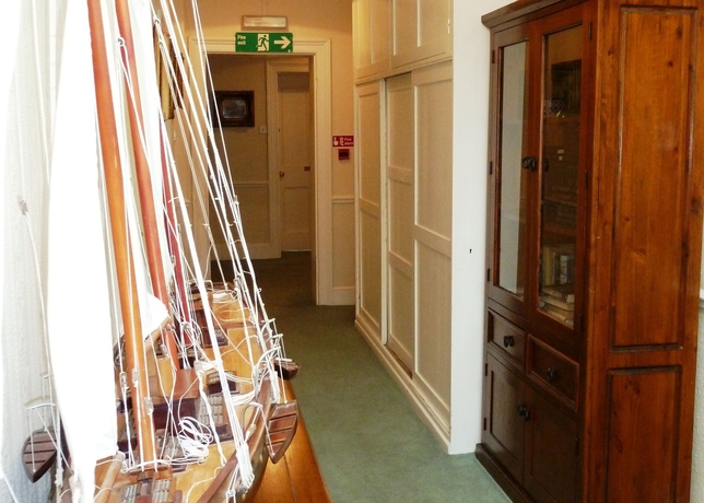 Imagen de los interiores del Hotel Oakhill. Foto 14