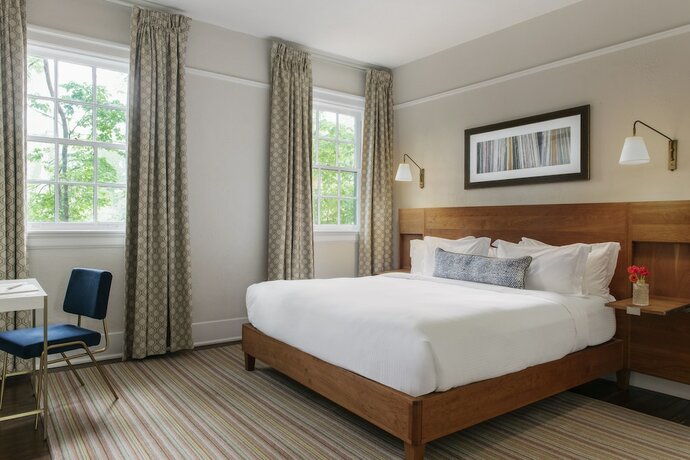 Imagen general del Hotel Oakhurst Inn. Foto 11